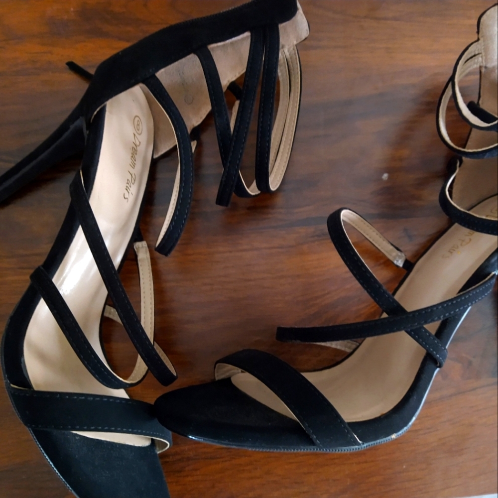 WOMENS HIGH HEEL SHOWS SIZE 8